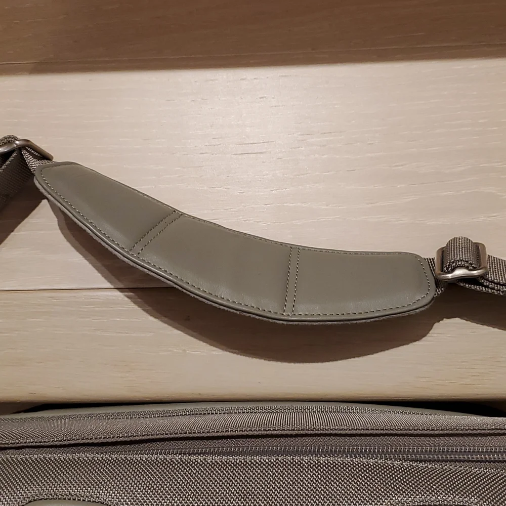 Tumi Alpha G4 Santa Monica Whitfield Helmet Bag Brief 